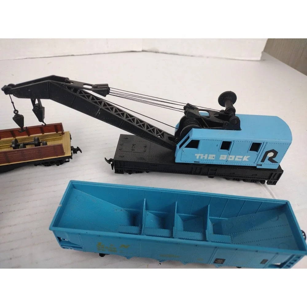 Vintage Life-Like Trains HO Scale The Rock 3105 And Santa Fe Lot
